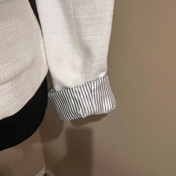 Banana Republic White Military Inspired Round Collar Blazer, size 4 - Picture 10 of 14